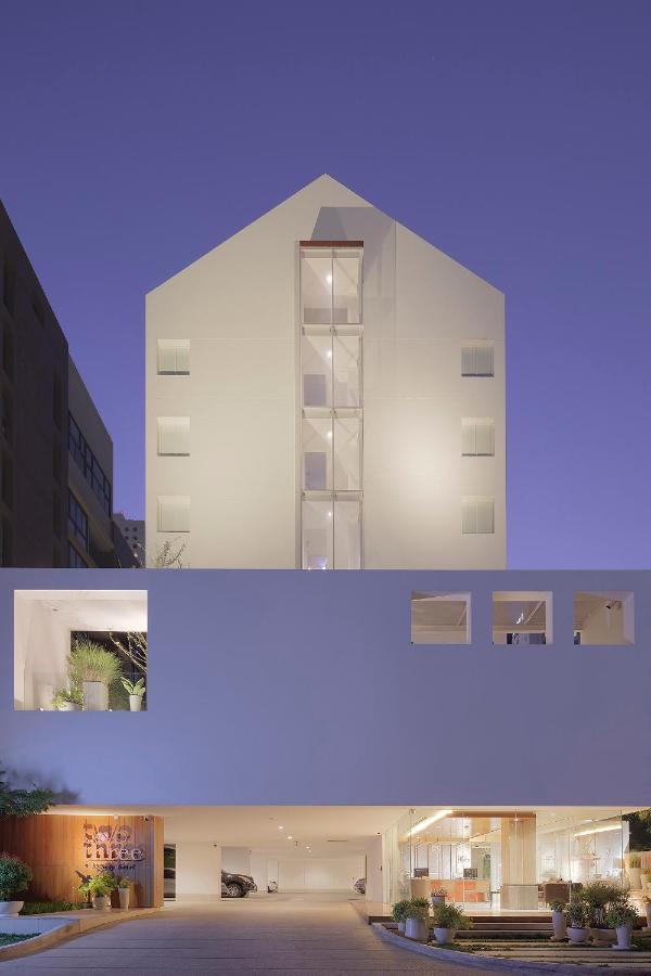Twothree A Homely Hotel - Sha Extra Plus Bangkok Bagian luar foto