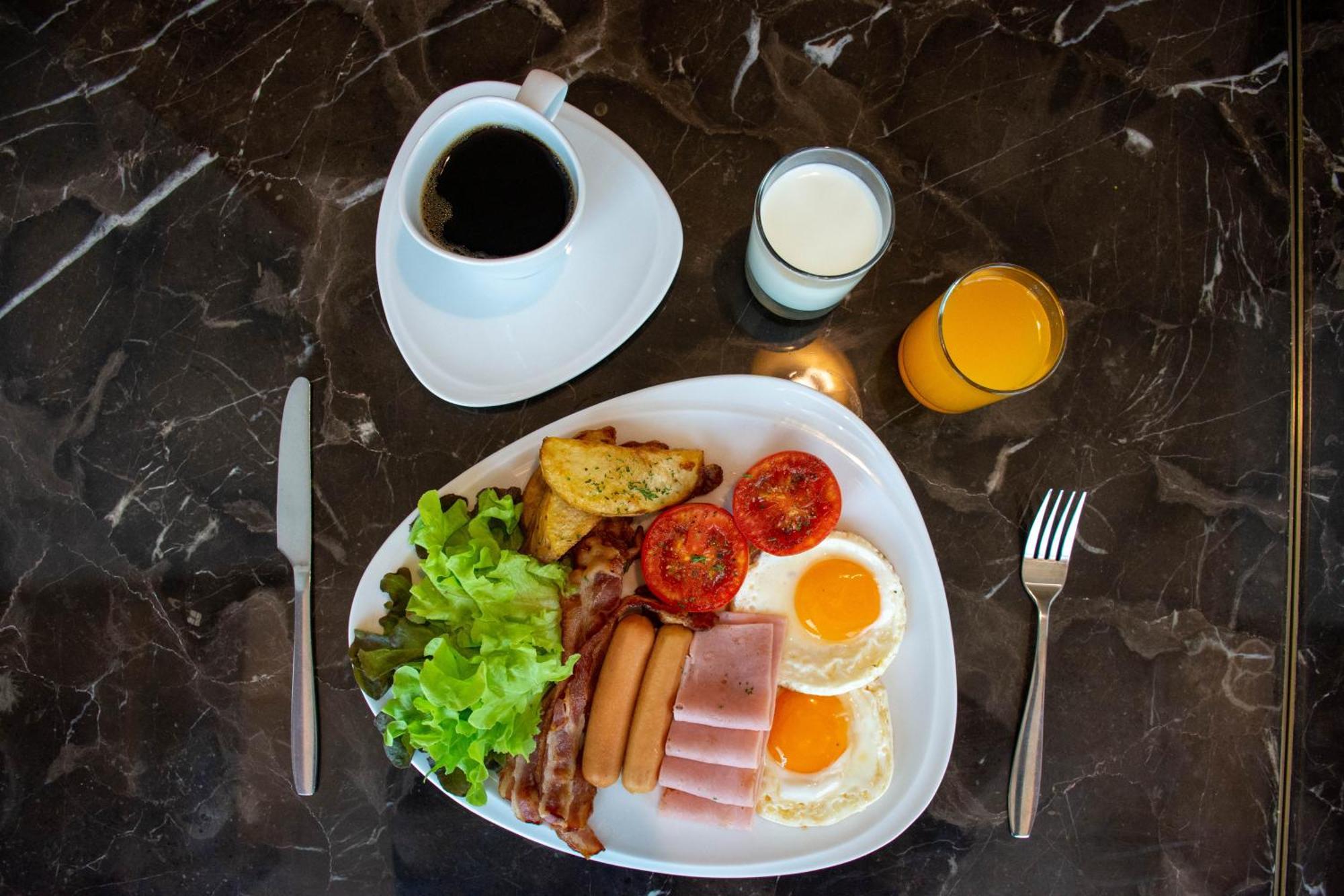 Twothree A Homely Hotel - Sha Extra Plus Bangkok Bagian luar foto