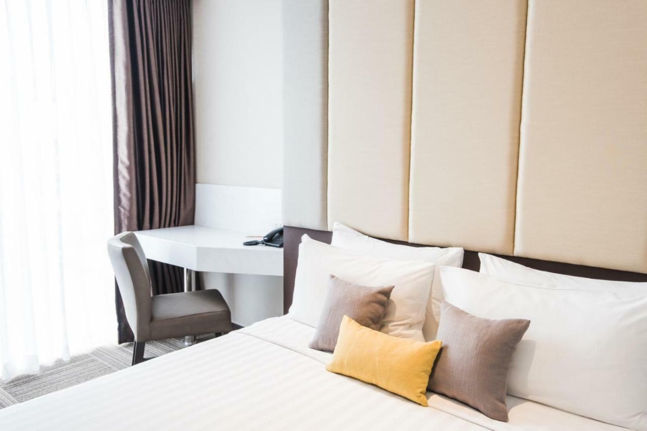 Twothree A Homely Hotel - Sha Extra Plus Bangkok Bagian luar foto