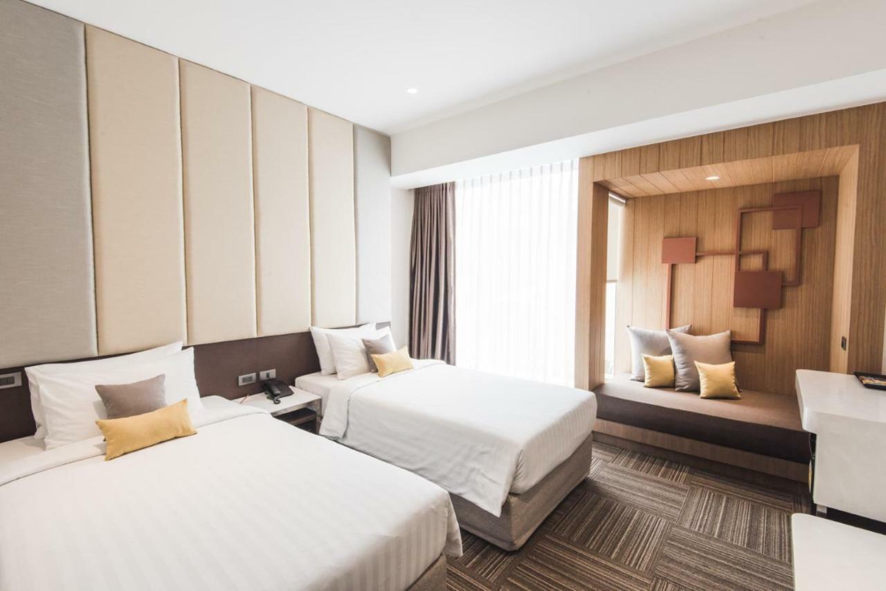 Twothree A Homely Hotel - Sha Extra Plus Bangkok Bagian luar foto