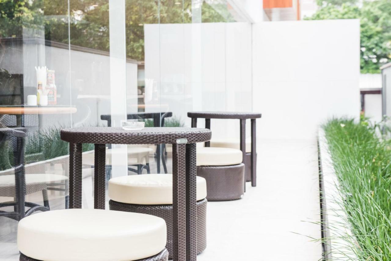 Twothree A Homely Hotel - Sha Extra Plus Bangkok Bagian luar foto