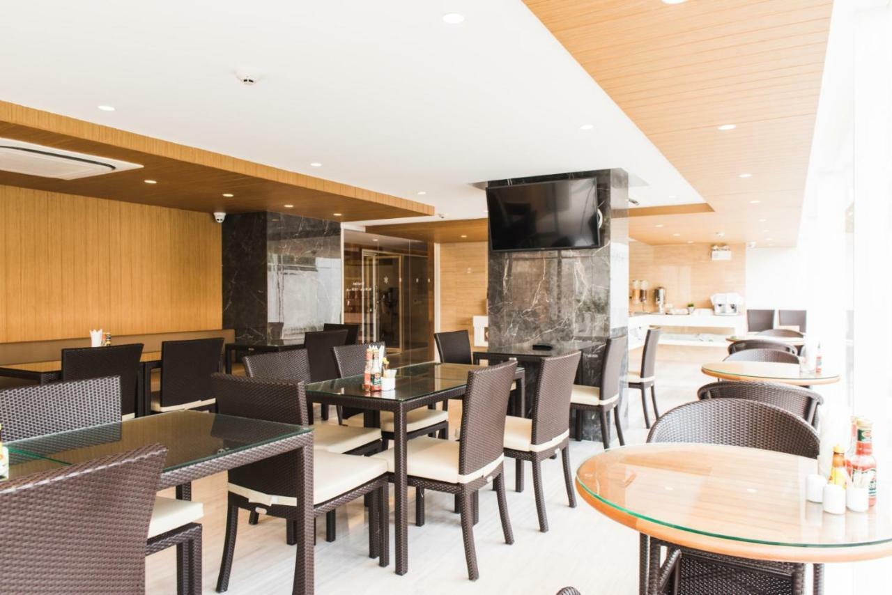 Twothree A Homely Hotel - Sha Extra Plus Bangkok Bagian luar foto